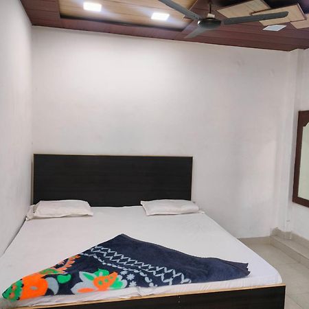 R G Sewa Sadan Hotel Mathura Kültér fotó
